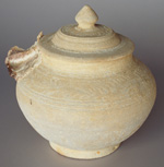 Sisatchanalai celadon jar with sealed lid from the Royal Nanhai, height 18.5cm
