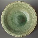 Sisatchanalai celadon plate from the 'Royal Nanhai', diameter 29cm